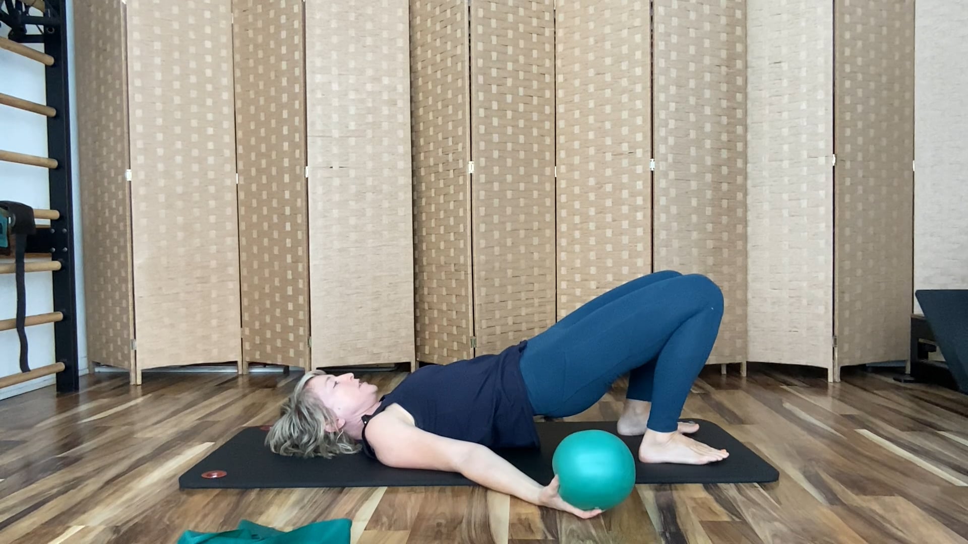 Solid Hips and Core (10 min)