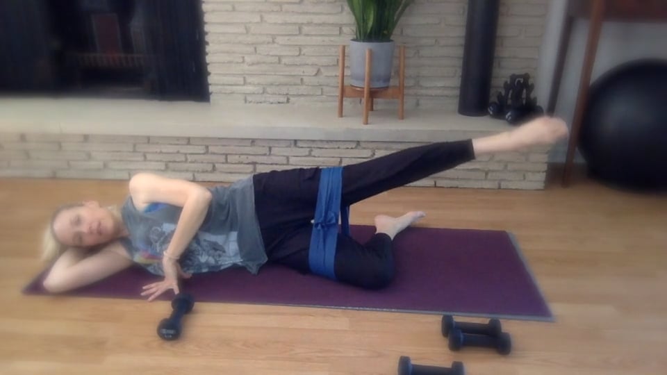 Resistance Band Pilates (20 min)