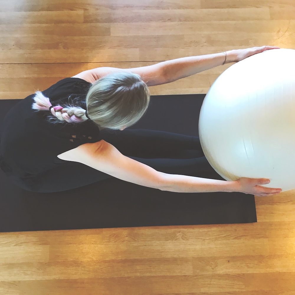 pilates-ball-reach